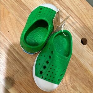 Native toddler size 3 shoes